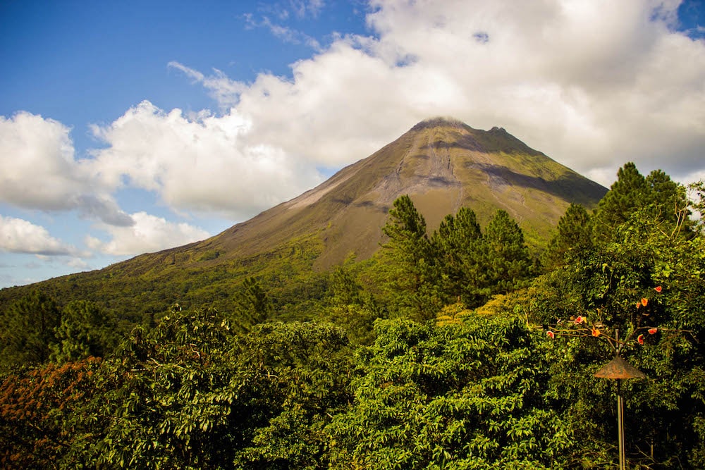 visita al Volcán Arenal y más atractivos