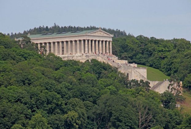 Walhalla, un templo griego en Alemania.